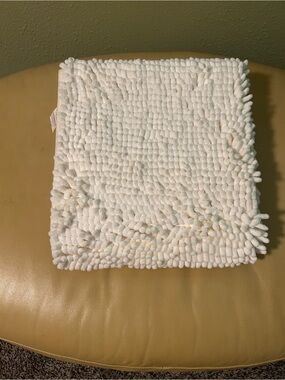 Muddy Mat rug for pet’s dirty paws anywhere in your home.